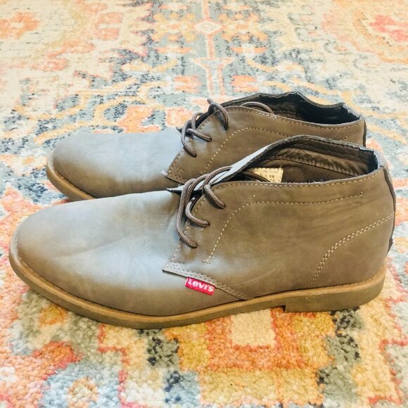 LEVIS Gray Mid High Ankle Chukka Boots Faux/Vegan Leather Lace Up Shoes M's 8.5 - Picture 4 of 10